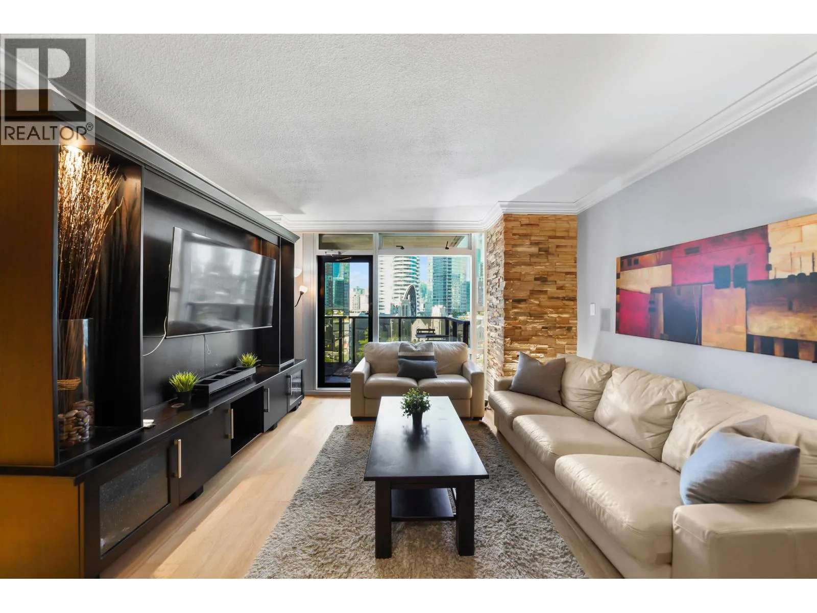 Apartment for rent: 1050 Burrard Street, Vancouver, British Columbia V6Z 2S3