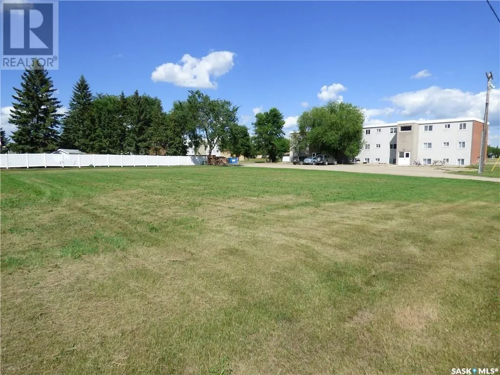 Unknown for rent: 1050 Veterans Avenue, Esterhazy, Saskatchewan S0A 0X0