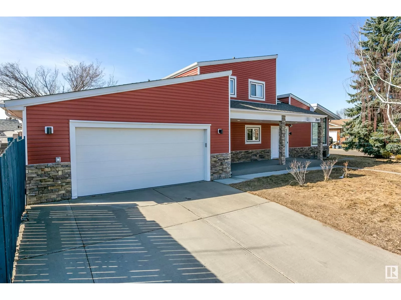 House for rent: 10503 25 Av Nw, Edmonton, Alberta T6J 5E4