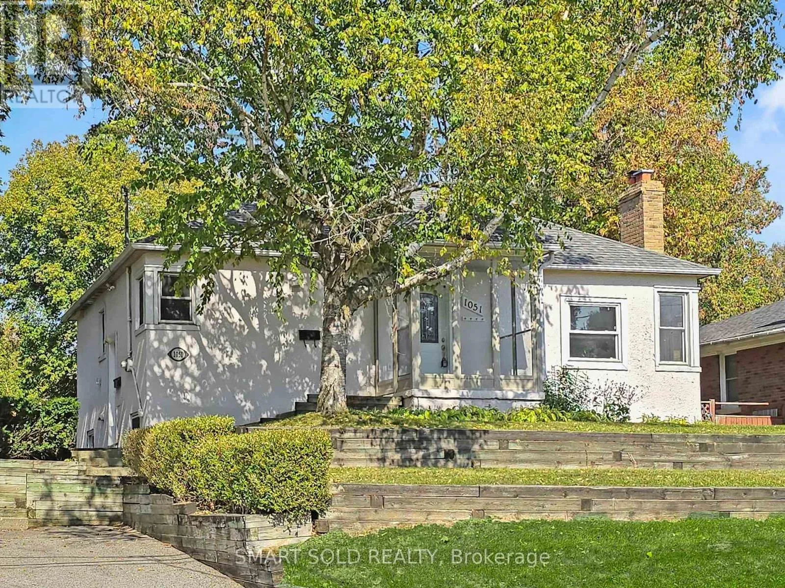 House for rent: 1051 Janette Street, Newmarket, Ontario L3Y 3C4