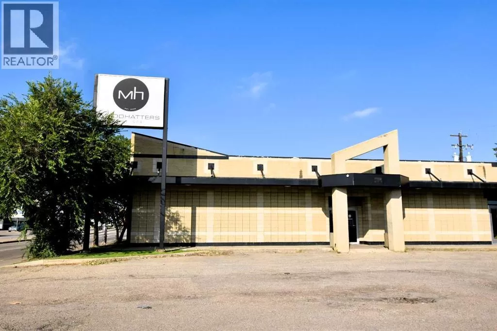 Retail for rent: 10512 100 Avenue, Grande Prairie, Alberta T8V 0V9