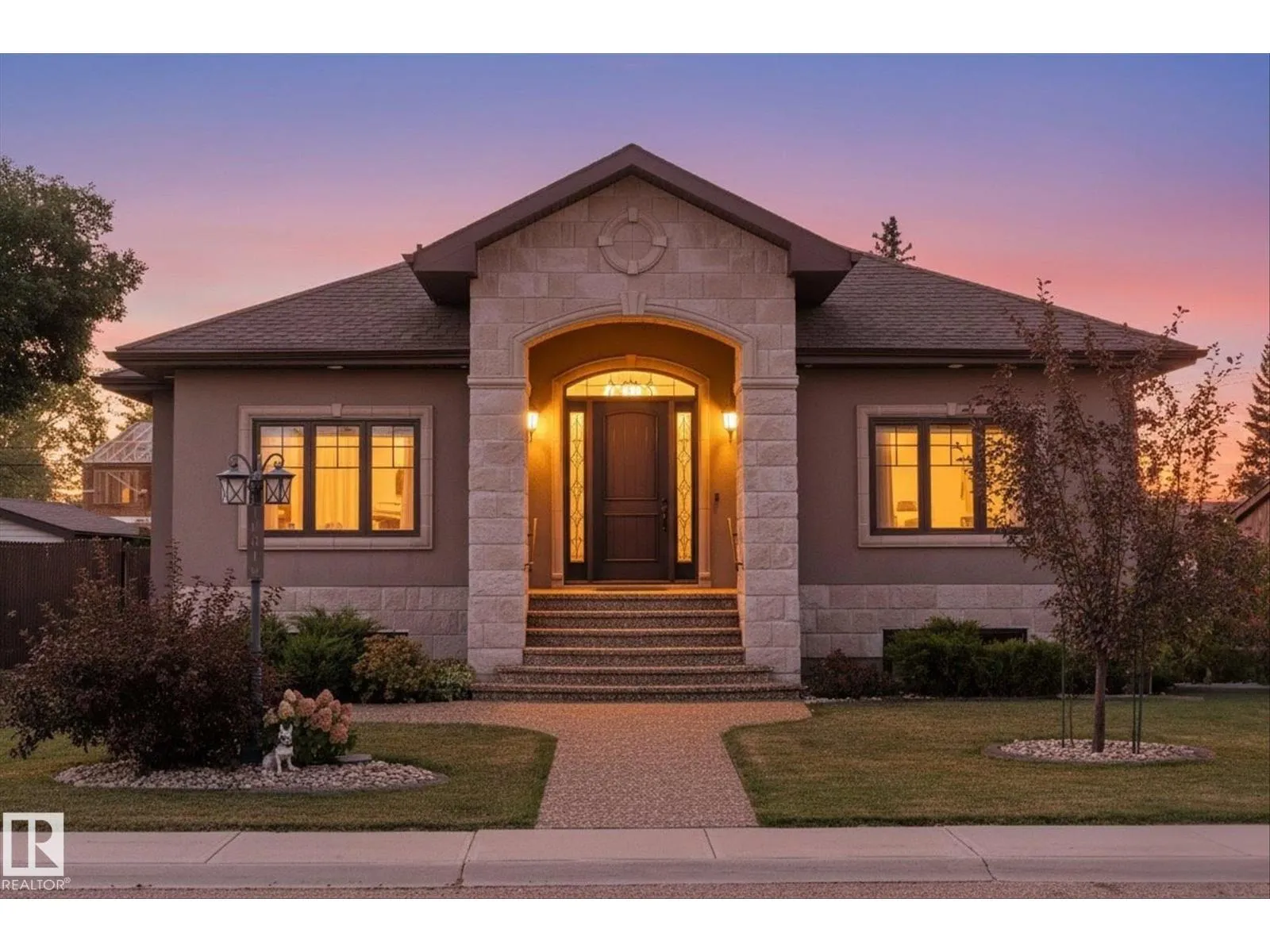 House for rent: 10516 158 St Nw, Edmonton, Alberta T5P 2Y6