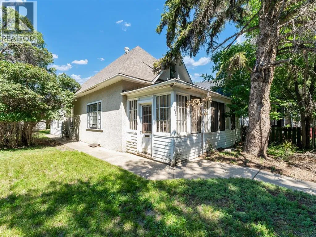 House for rent: 1054 Yuill Street Se, Medicine Hat, Alberta T1A 0Z2