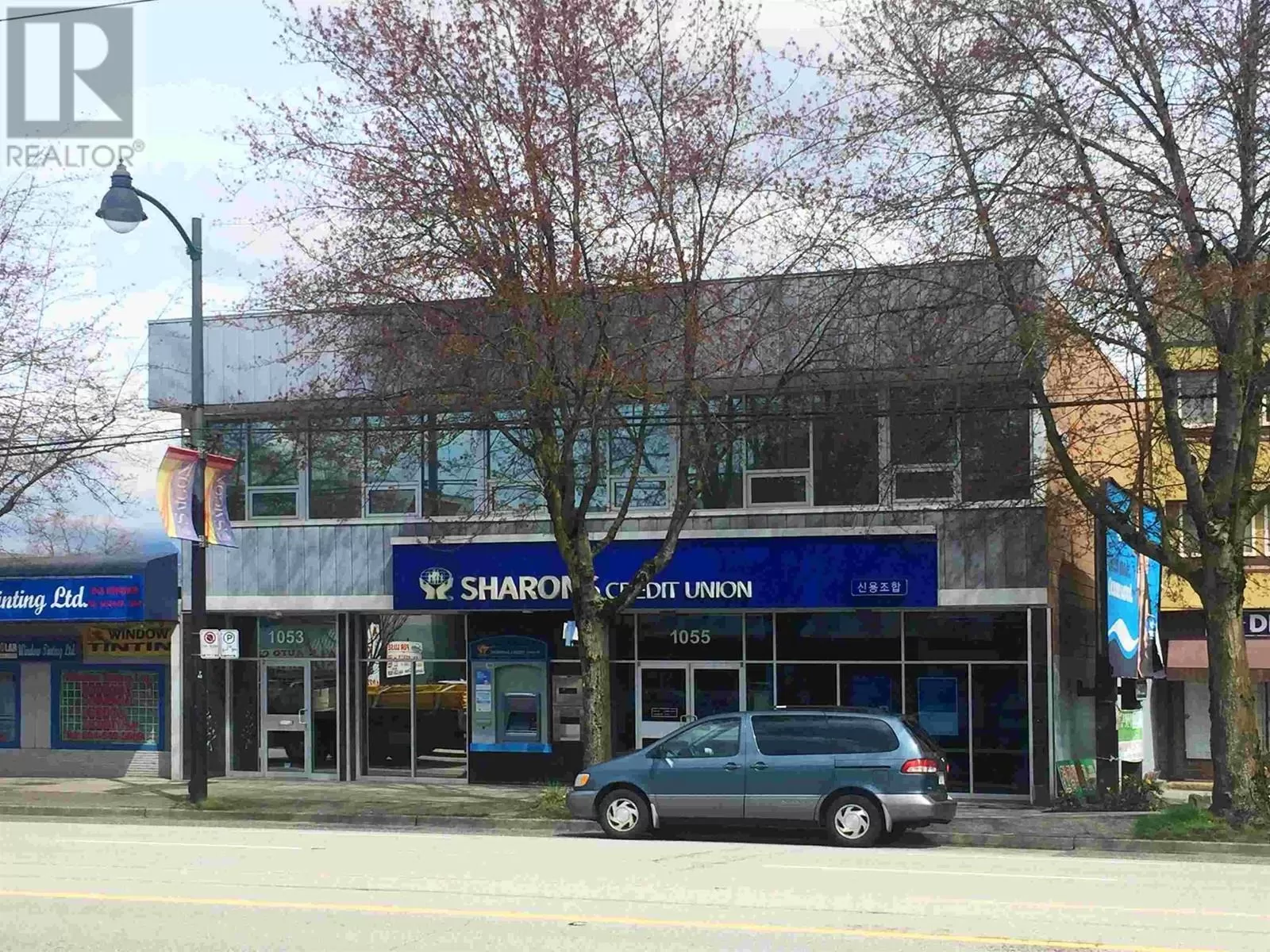 1055 Kingsway, Vancouver, British Columbia V5V 3C7