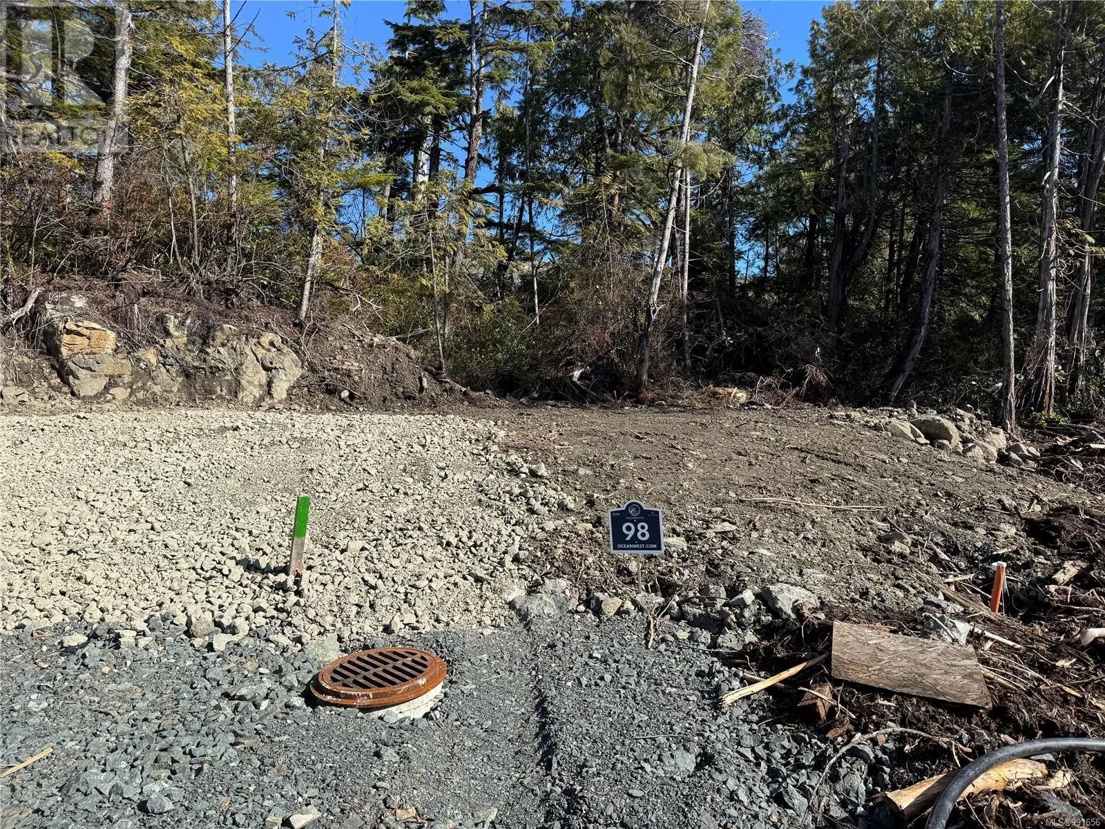 1055 Marine Dr, Ucluelet, British Columbia V0R 3A0