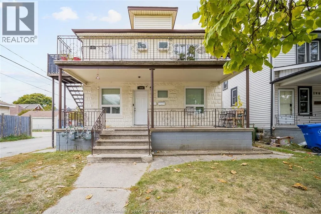 Duplex for rent: 1056-60 Niagara, Windsor, Ontario N9A 3V2