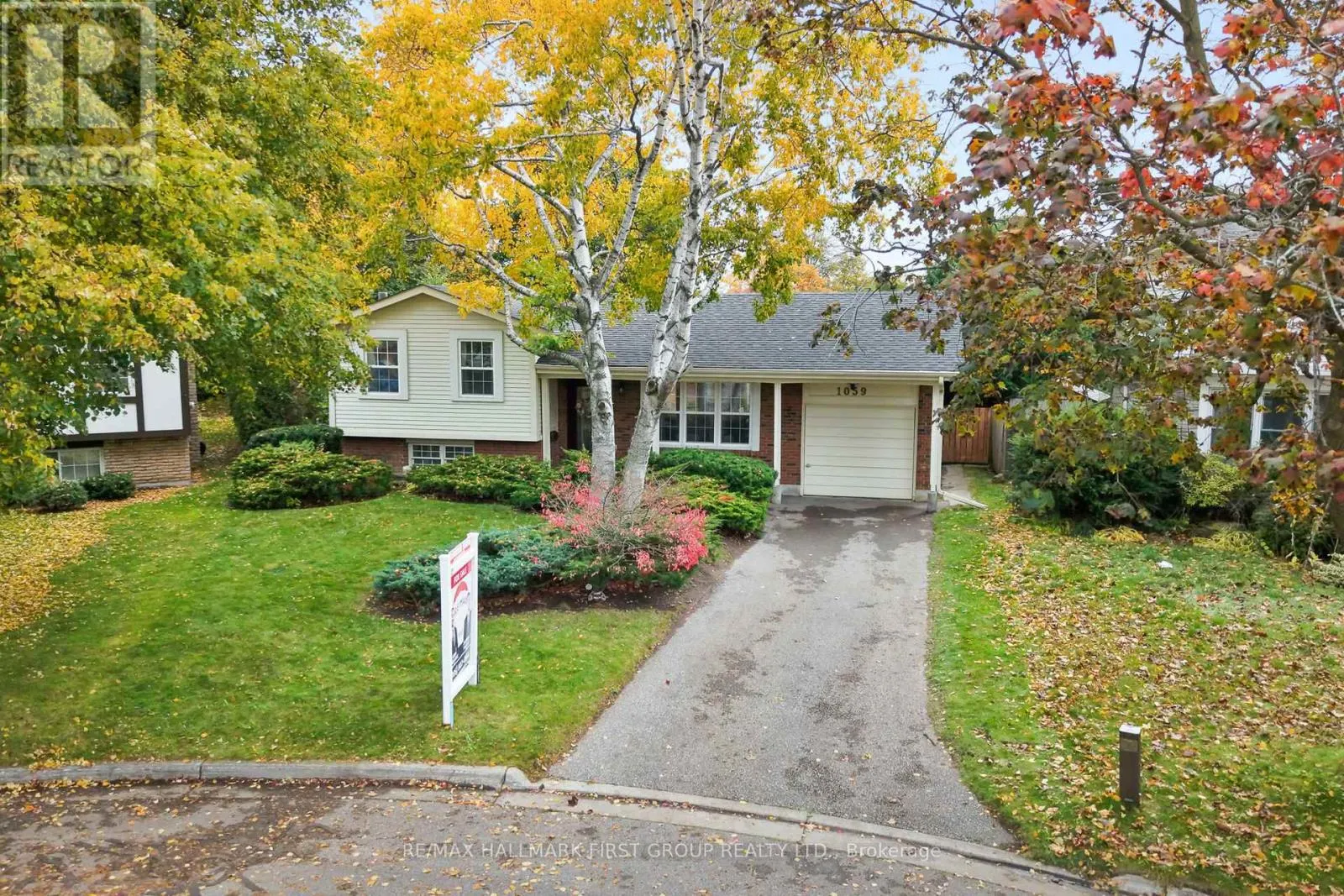 House for rent: 1059 Basswood Court, Oshawa, Ontario L1H 2G9