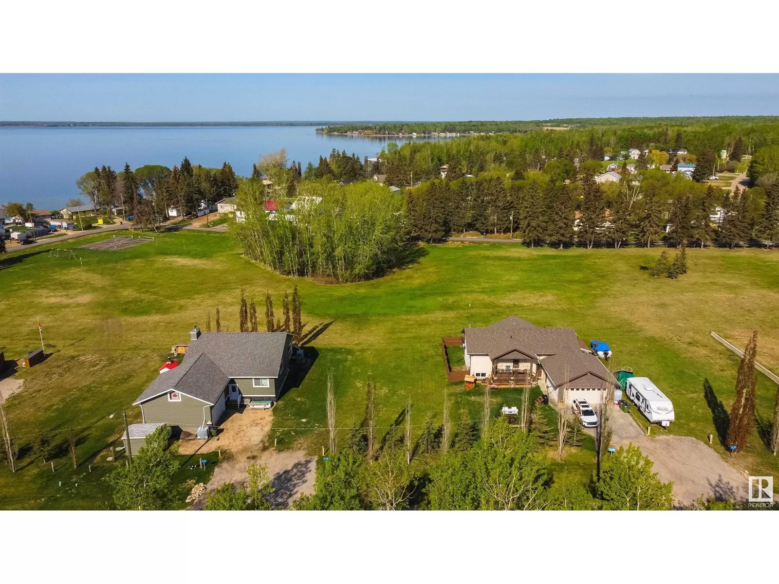 No Building for rent: 106 1 St, Rural Lac Ste. Anne County, Alberta T0E 1A0