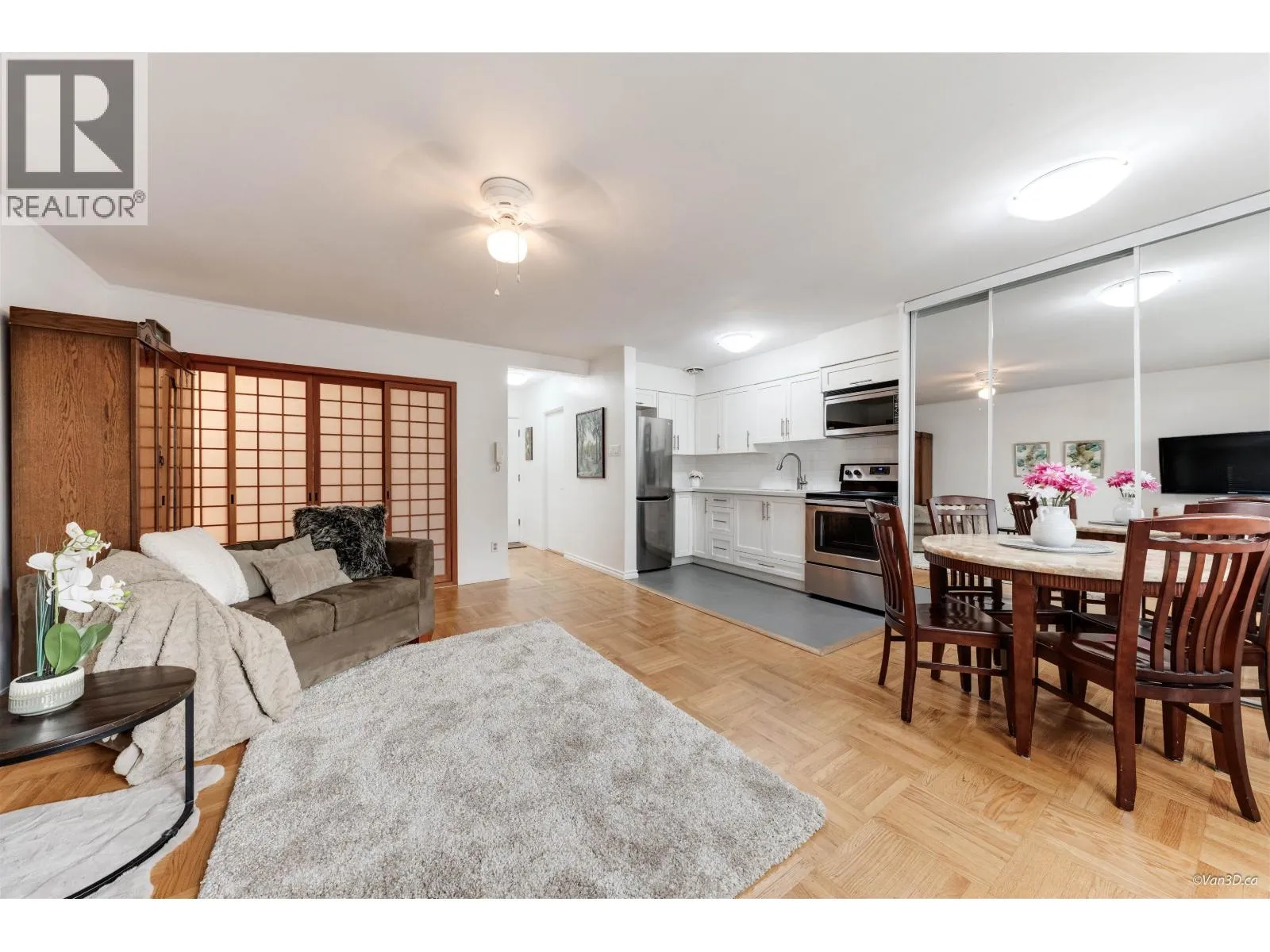 Apartment for rent: 106 1879 Barclay Street, Vancouver, British Columbia V6G 1K7