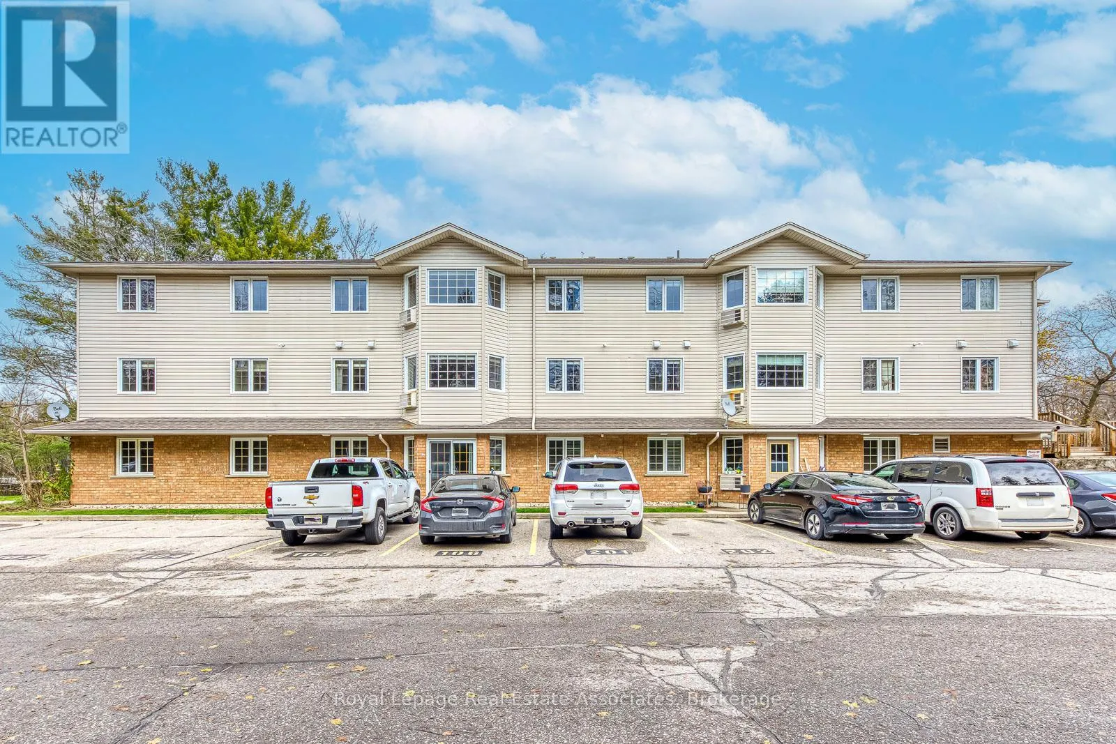 Apartment for rent: 106 - 264 Alma Street E, Guelph/Eramosa, Ontario N0B 2K0