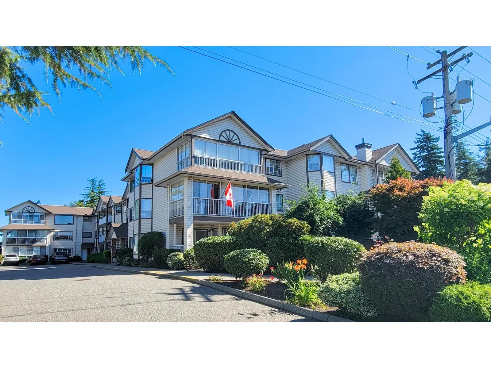 Apartment for rent: 106 32145 Old Yale Road, Abbotsford, British Columbia V2T 2C8