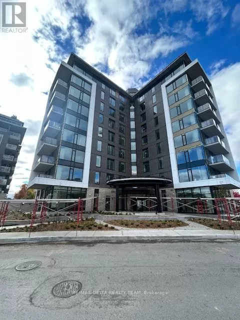 Apartment for rent: 106 - 360 Deschatelets Avenue, Ottawa, Ontario K1S 5Y1