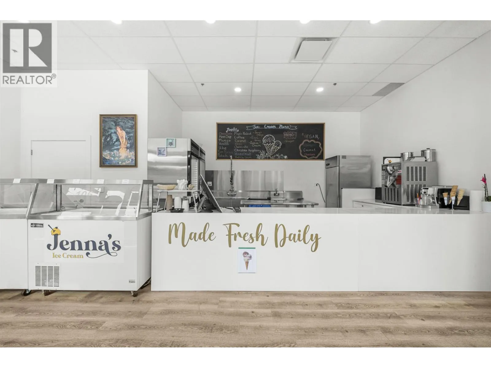 106 467 Mountain Highway, North Vancouver, British Columbia V7J 2L3