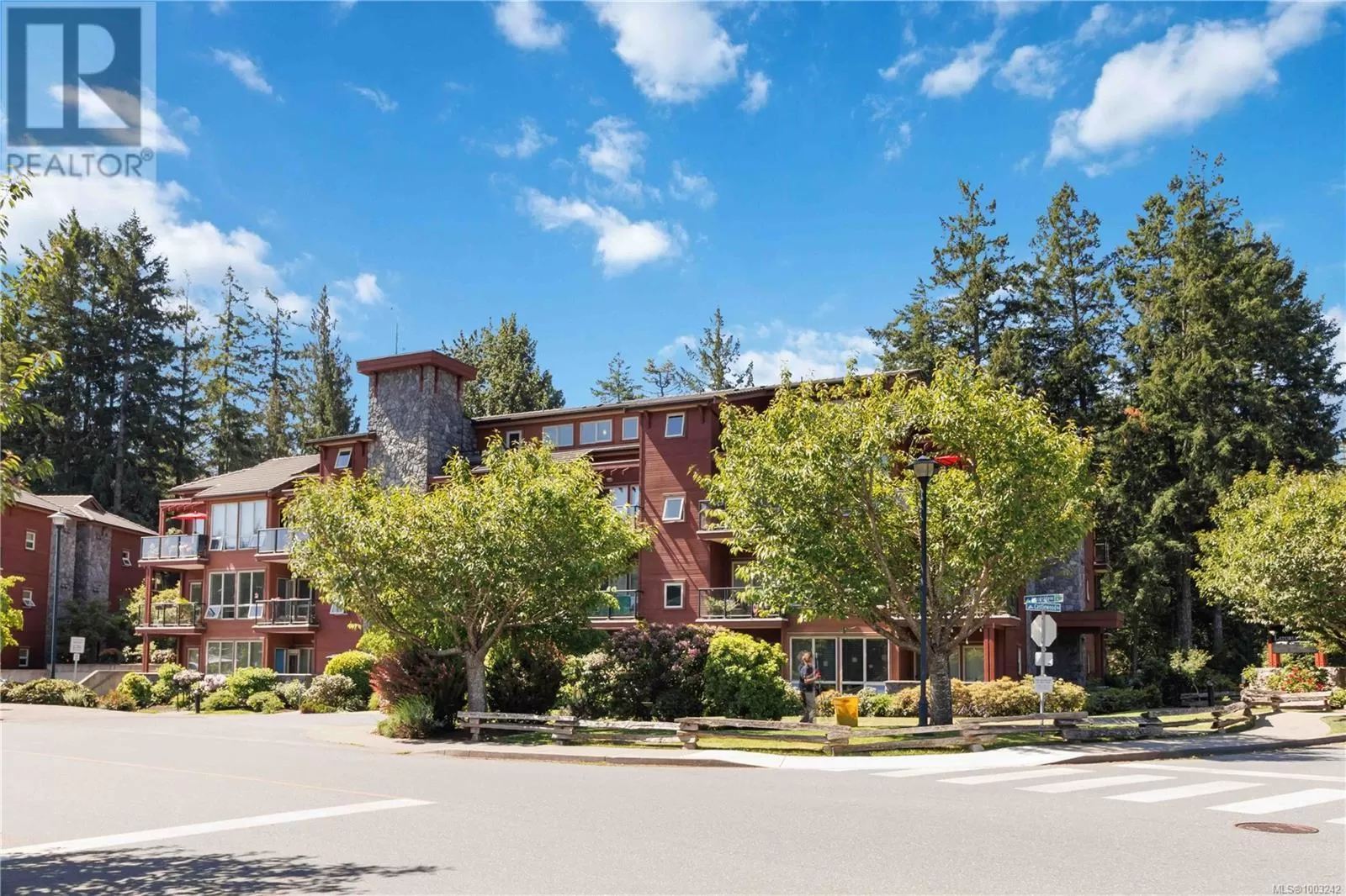 Apartment for rent: 106 635 Brookside Rd, Colwood, British Columbia V9C 0C3