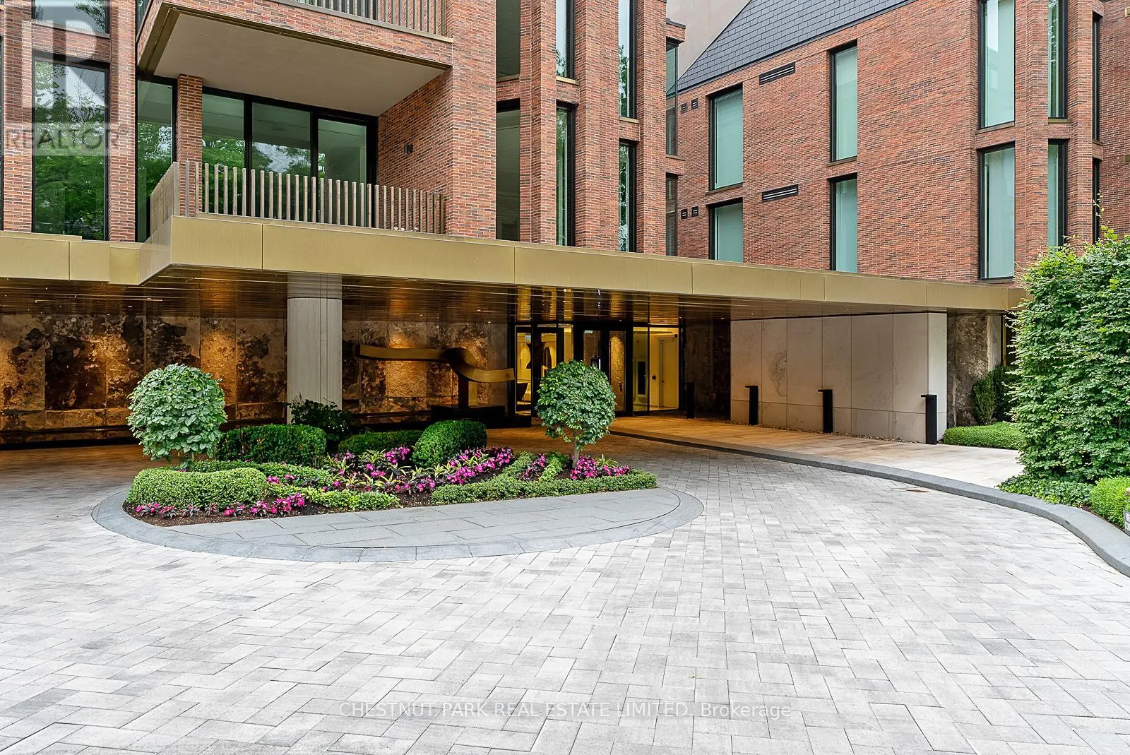 Apartment for rent: 106 - 7 Dale Avenue, Toronto, Ontario M4W 1K2