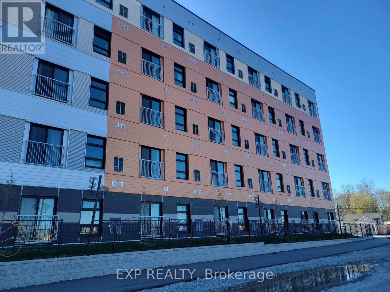 Row / Townhouse for rent: 106 - 75 Barrie Road, Orillia, Ontario L3V 8N5