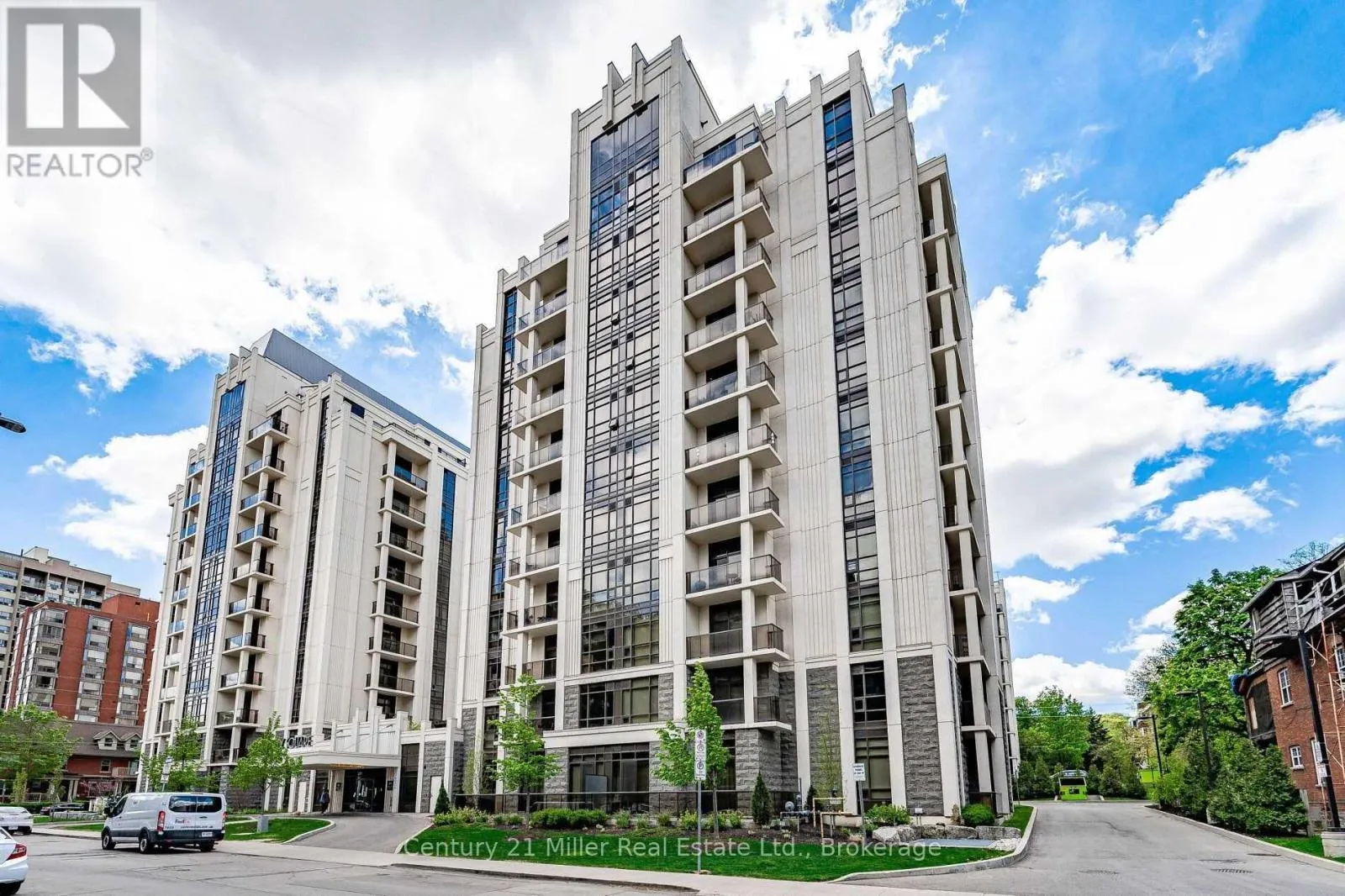 Apartment for rent: 106 - 85 Robinson Street, Hamilton, Ontario L8P 3G1