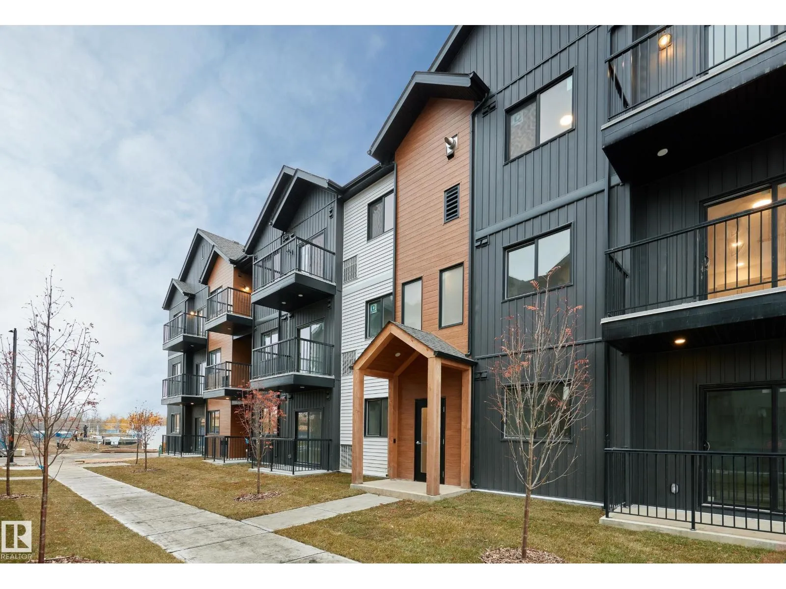 Apartment for rent: #106 9227 228 St Nw, Edmonton, Alberta T5T 7R9