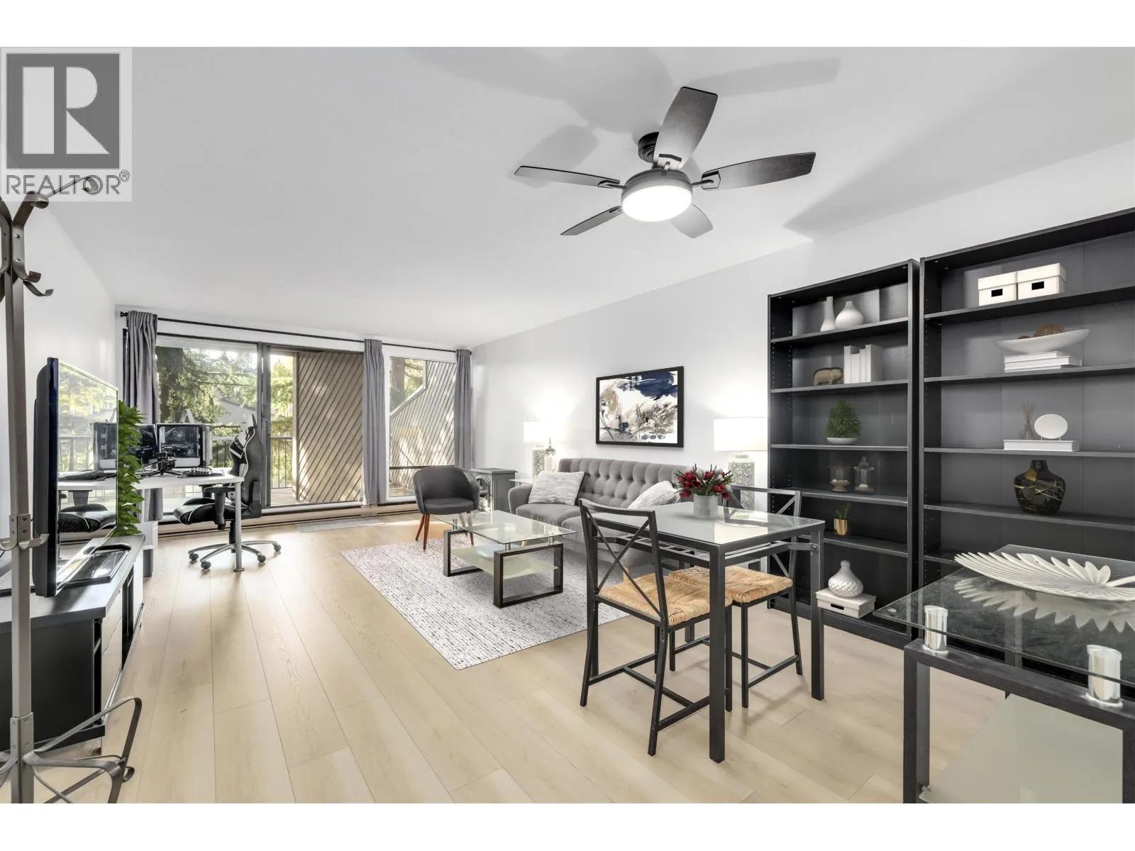 Apartment for rent: 106 9300 Glenacres Drive, Richmond, British Columbia V7A 1Y8