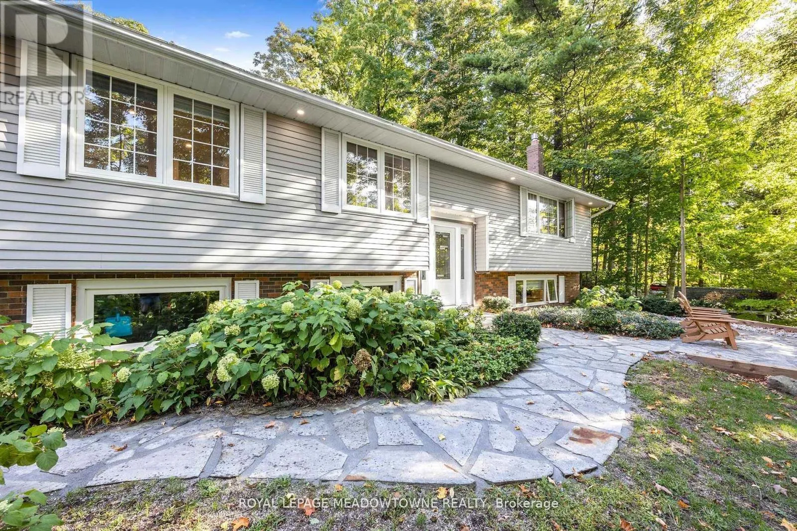 House for rent: 106 Campbell Avenue E, Milton, Ontario L0P 1B0