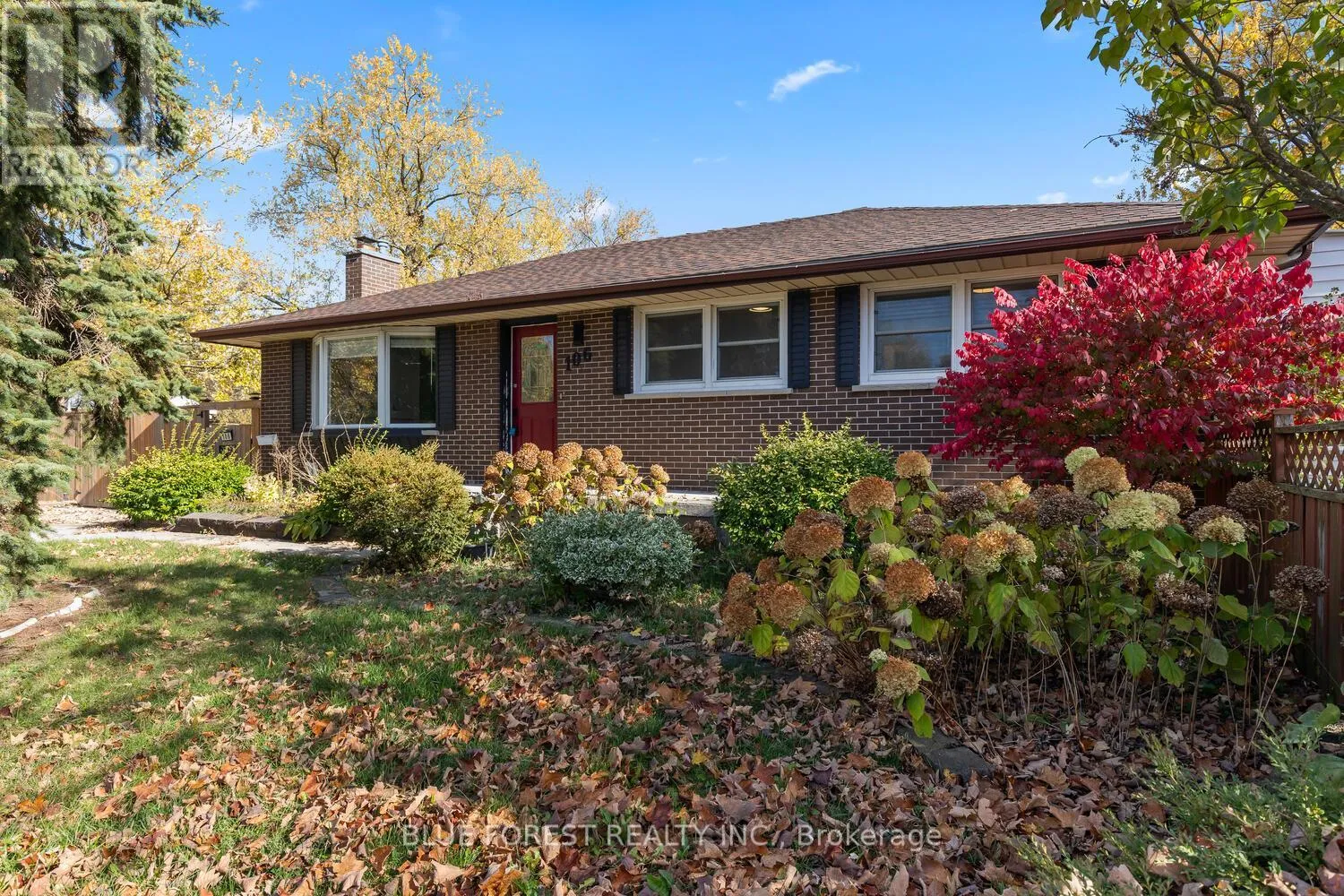 House for rent: 106 Laurentian Drive N, London East, Ontario N5W 1P2