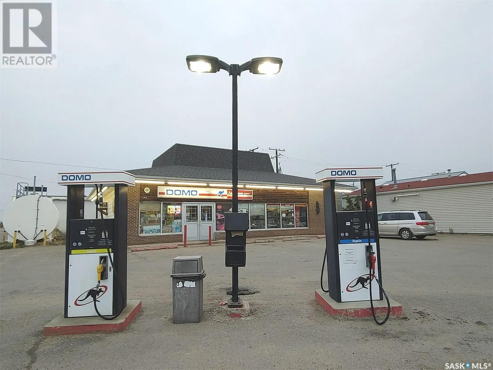 Retail for rent: 106 Main Street W, Maidstone, Saskatchewan S0M 1M0