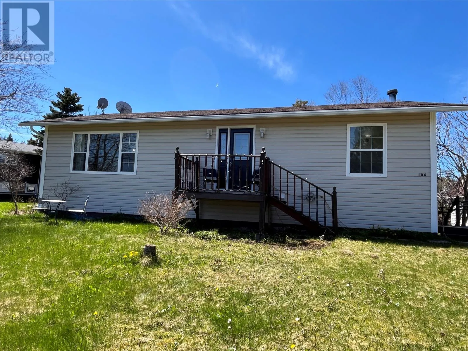 House for rent: 106 Pond Road, Rocky Harbour, Newfoundland & Labrador A0K 4N0