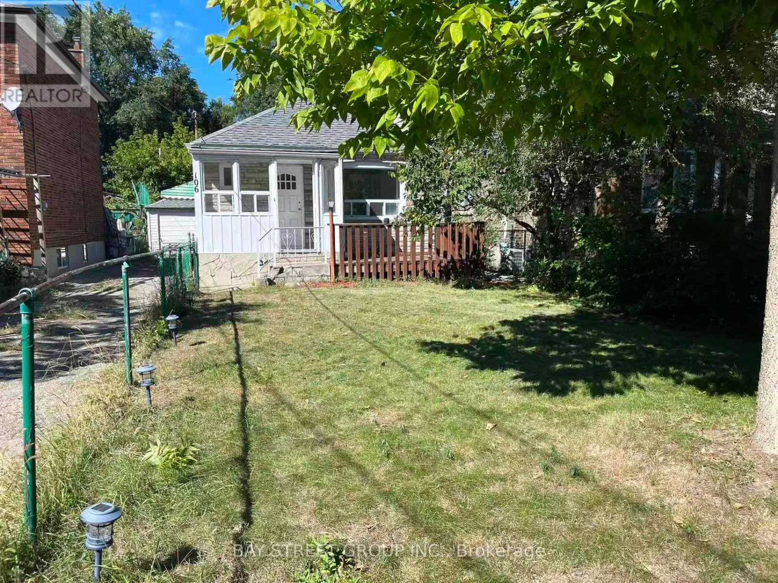 House for rent: 106 Virginia Avenue, Toronto, Ontario M4C 2T2