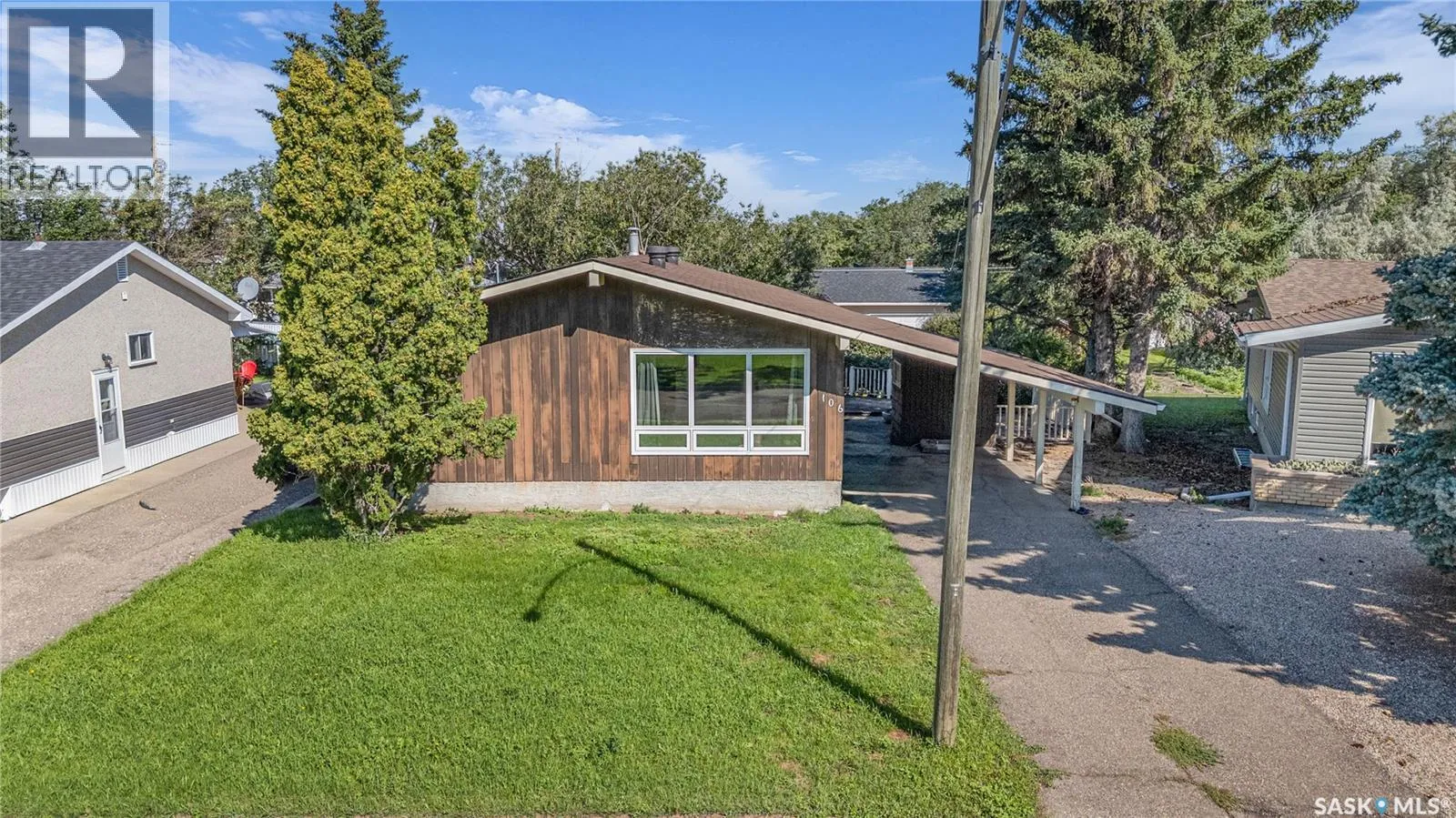 House for rent: 106 Wood Crescent, Assiniboia, Saskatchewan S0H 0B0