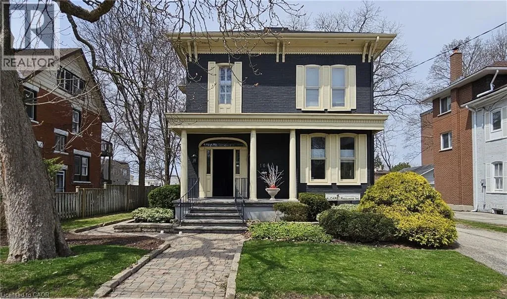 106 Young Street W, Kitchener, Ontario N2H 4Z4