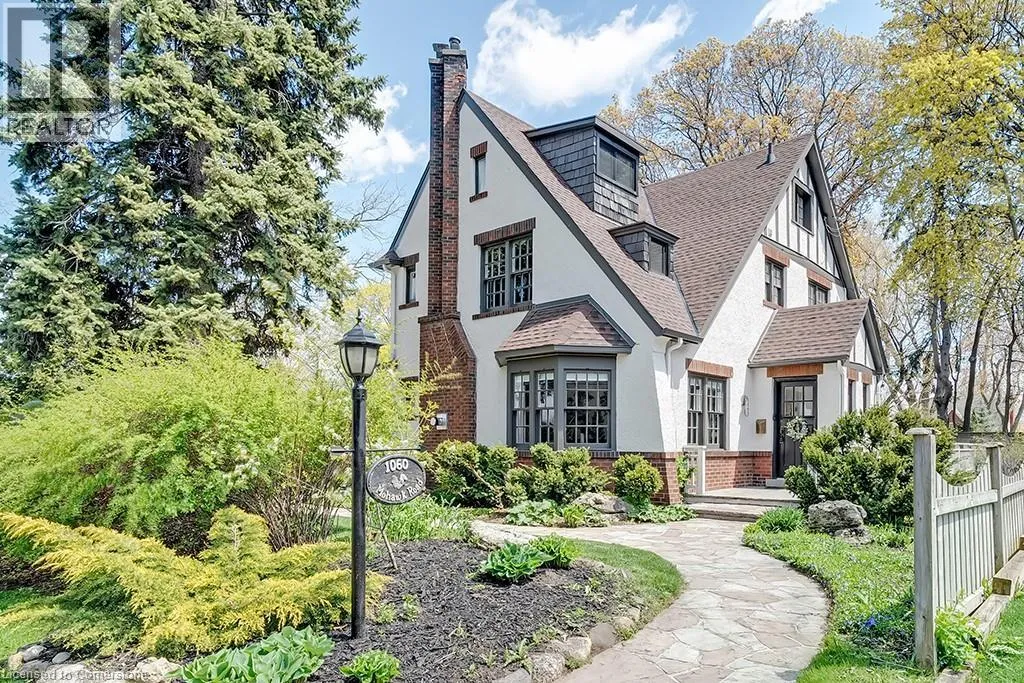 House for rent: 1060 Mohawk Road, Burlington, Ontario L7T 3M6