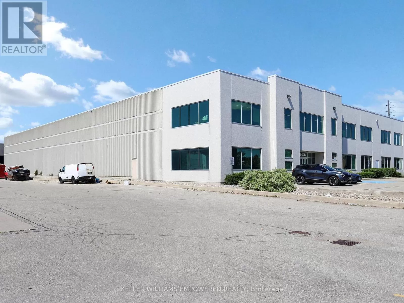 Warehouse for rent: 1060b Lorimar Drive, Mississauga, Ontario L5S 1R8