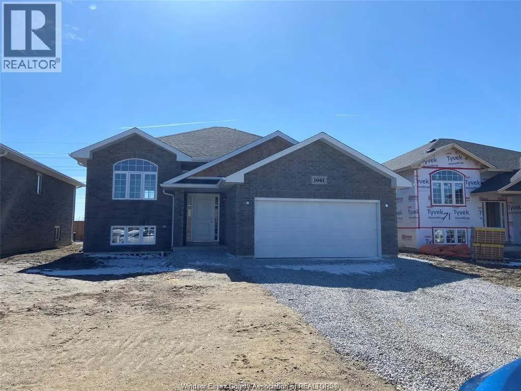 House for rent: 1061 Aspen Ridge Crescent, Lakeshore, Ontario N0R 1A0