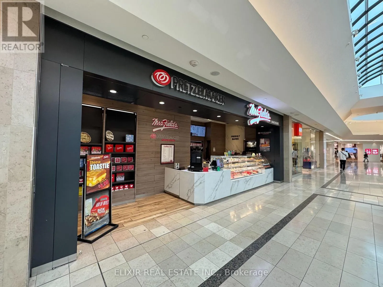1063 - 25 The West Mall, Toronto, Ontario M9C 1B8