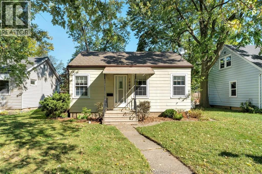 House for rent: 1064 Prince Road, Windsor, Ontario N9C 2Z7