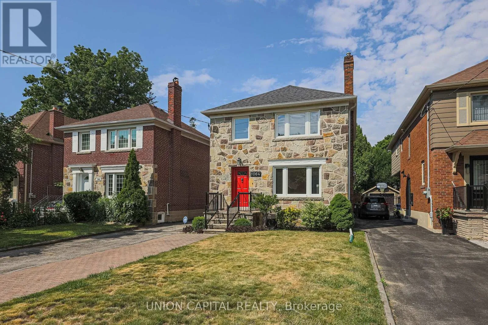 House for rent: 1064 Royal York Road, Toronto, Ontario M8X 2G7