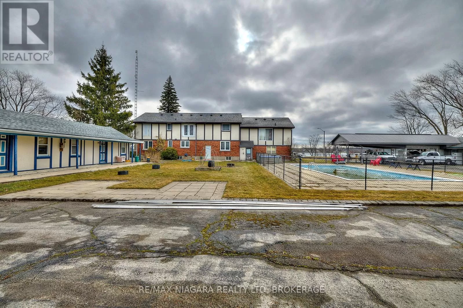 10655 Niagara Parkway, Niagara Falls, Ontario L2E 6S6