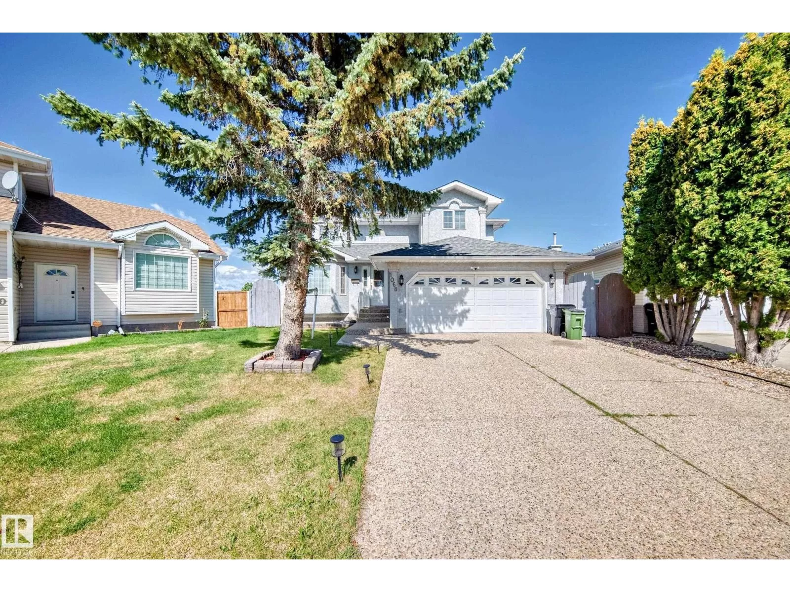 House for rent: 1068 James Cr Nw, Edmonton, Alberta T6L 6P6