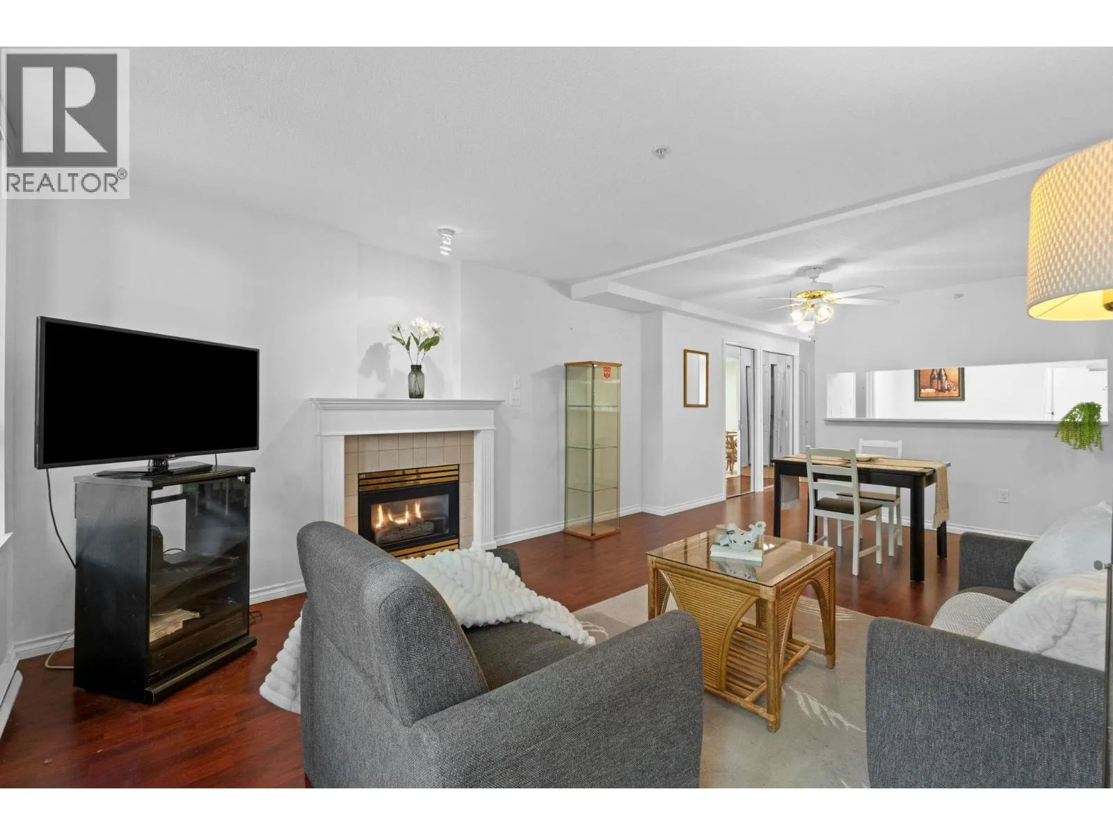 Apartment for rent: 107 1196 Pipeline Road, Coquitlam, British Columbia V3B 7Z6