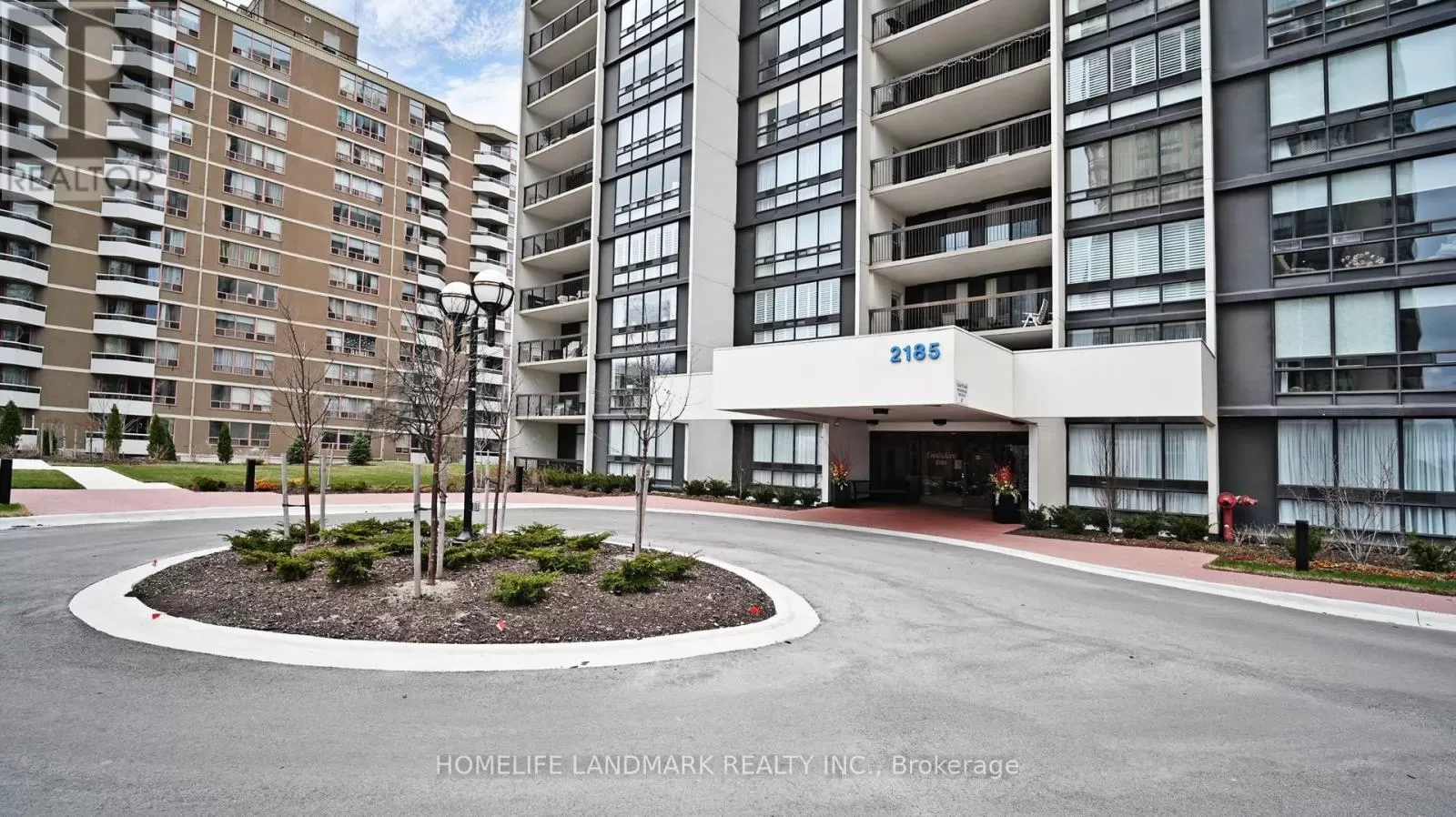 Apartment for rent: 107 - 2185 Marine Drive, Oakville, Ontario L6L 5L6