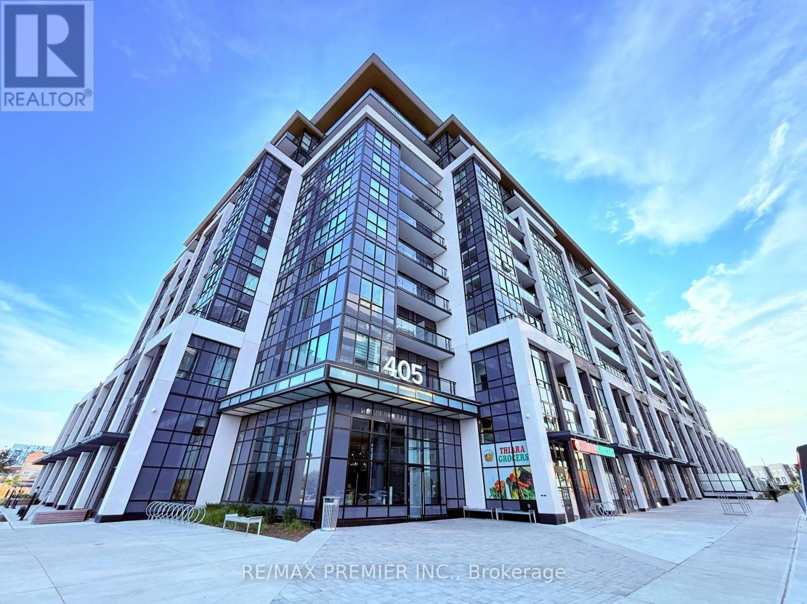 Apartment for rent: 107 - 405 Dundas Street W, Oakville, Ontario L6M 5P9