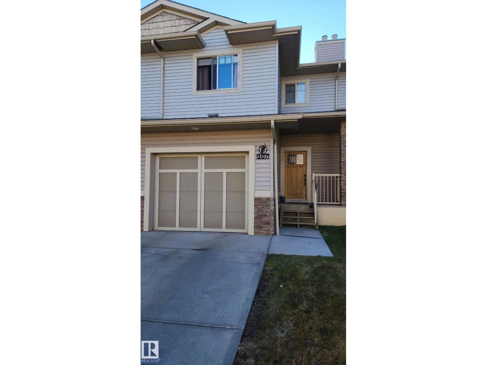 Row / Townhouse for rent: #107 5420 Grant Macewan Bv, Leduc, Alberta T9E 0M1