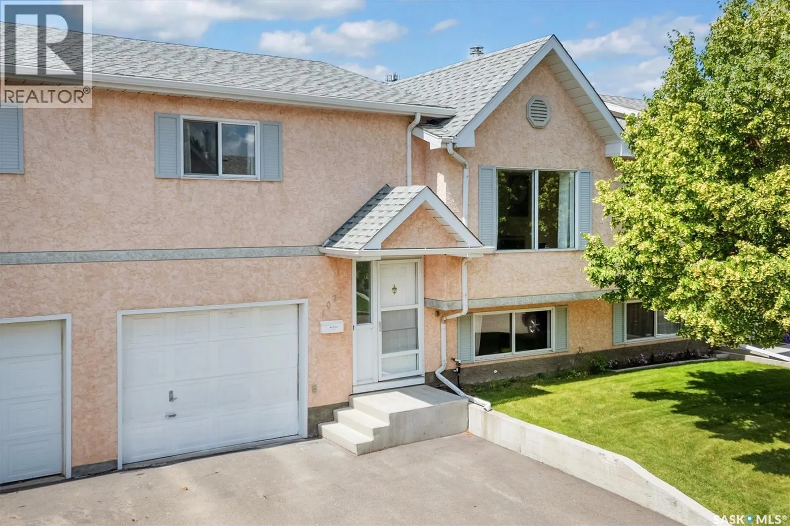 Row / Townhouse for rent: 107 610 Perehudoff Crescent, Saskatoon, Saskatchewan S7N 4H5