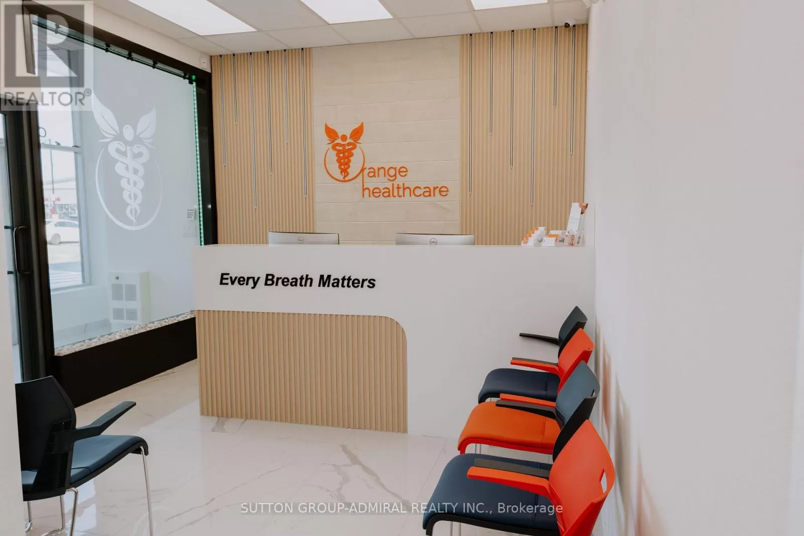 107 - 617 Victoria Street W, Whitby, Ontario L1N 0E4