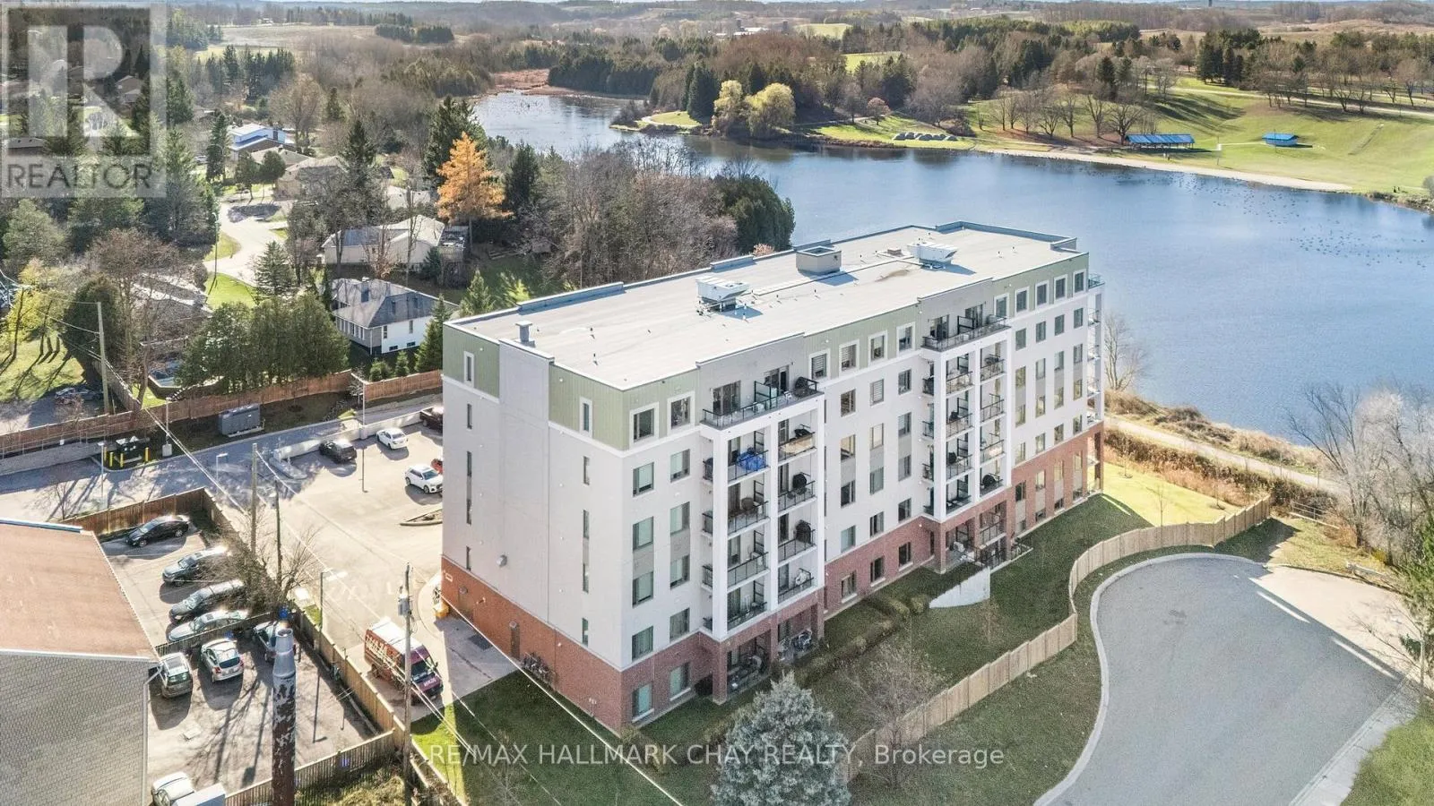 Apartment for rent: 107 - 64 Queen Street S, New Tecumseth, Ontario L0G 1W0