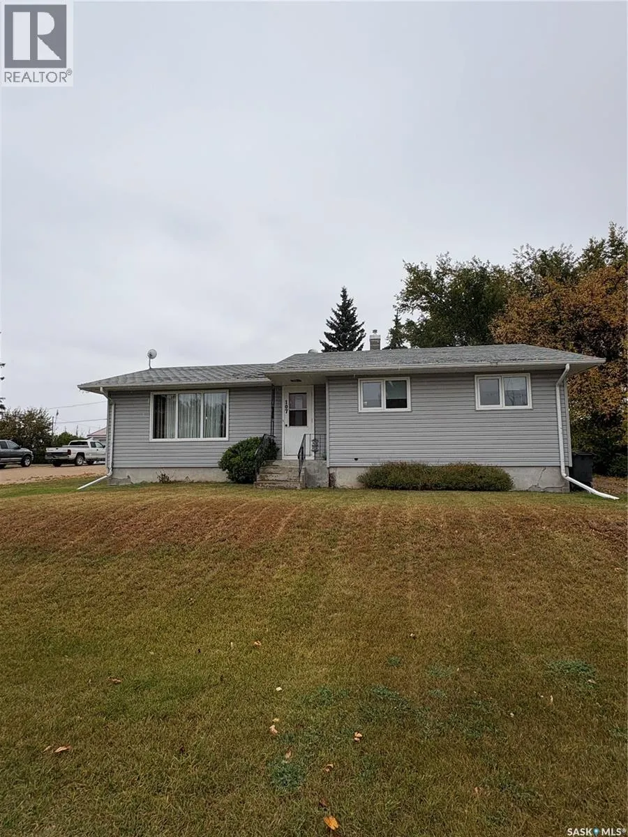 House for rent: 107 6th Avenue E, Nokomis, Saskatchewan S0G 3R0