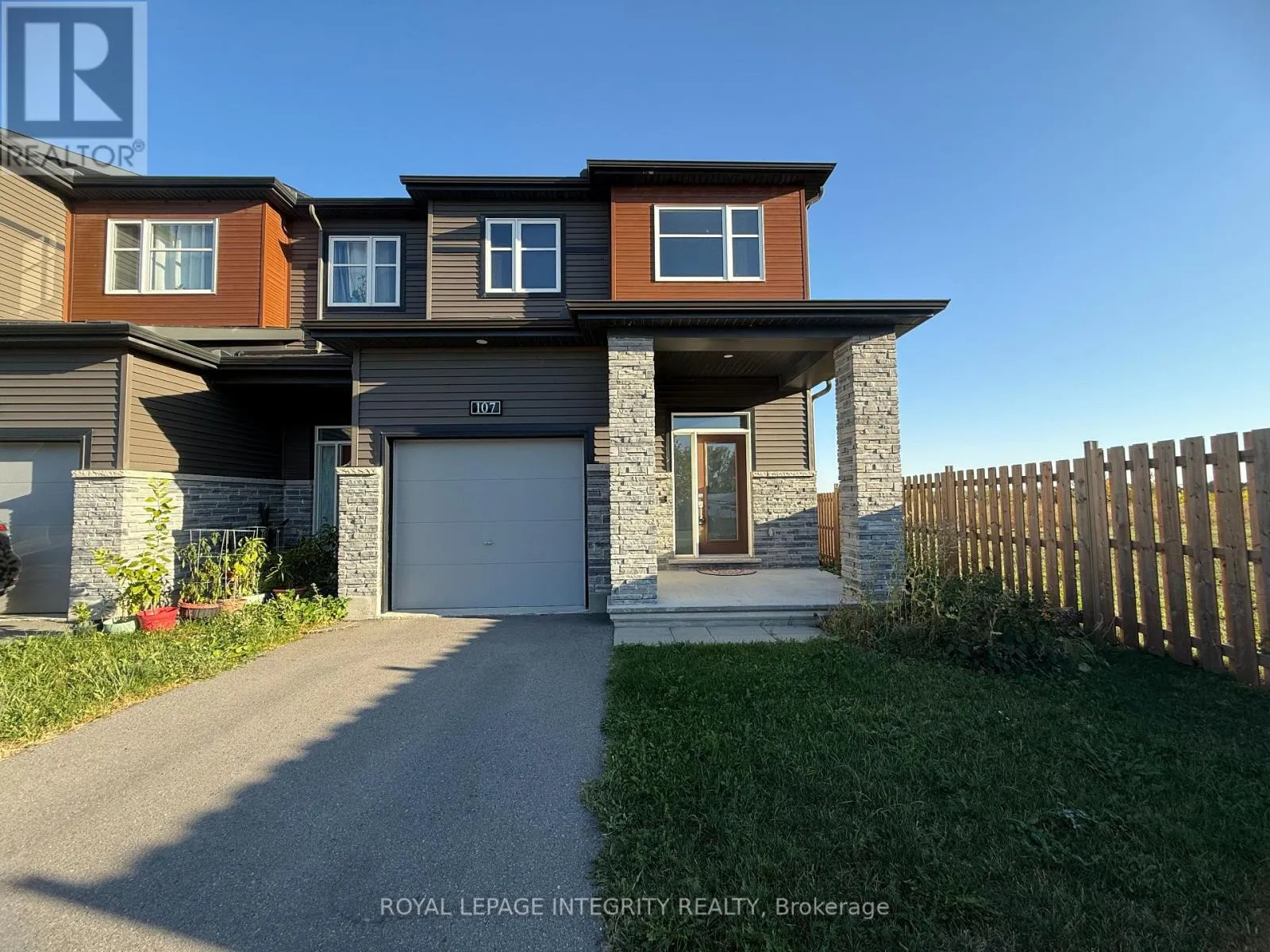 Row / Townhouse for rent: 107 Aura Avenue, Ottawa, Ontario K2J 6R8