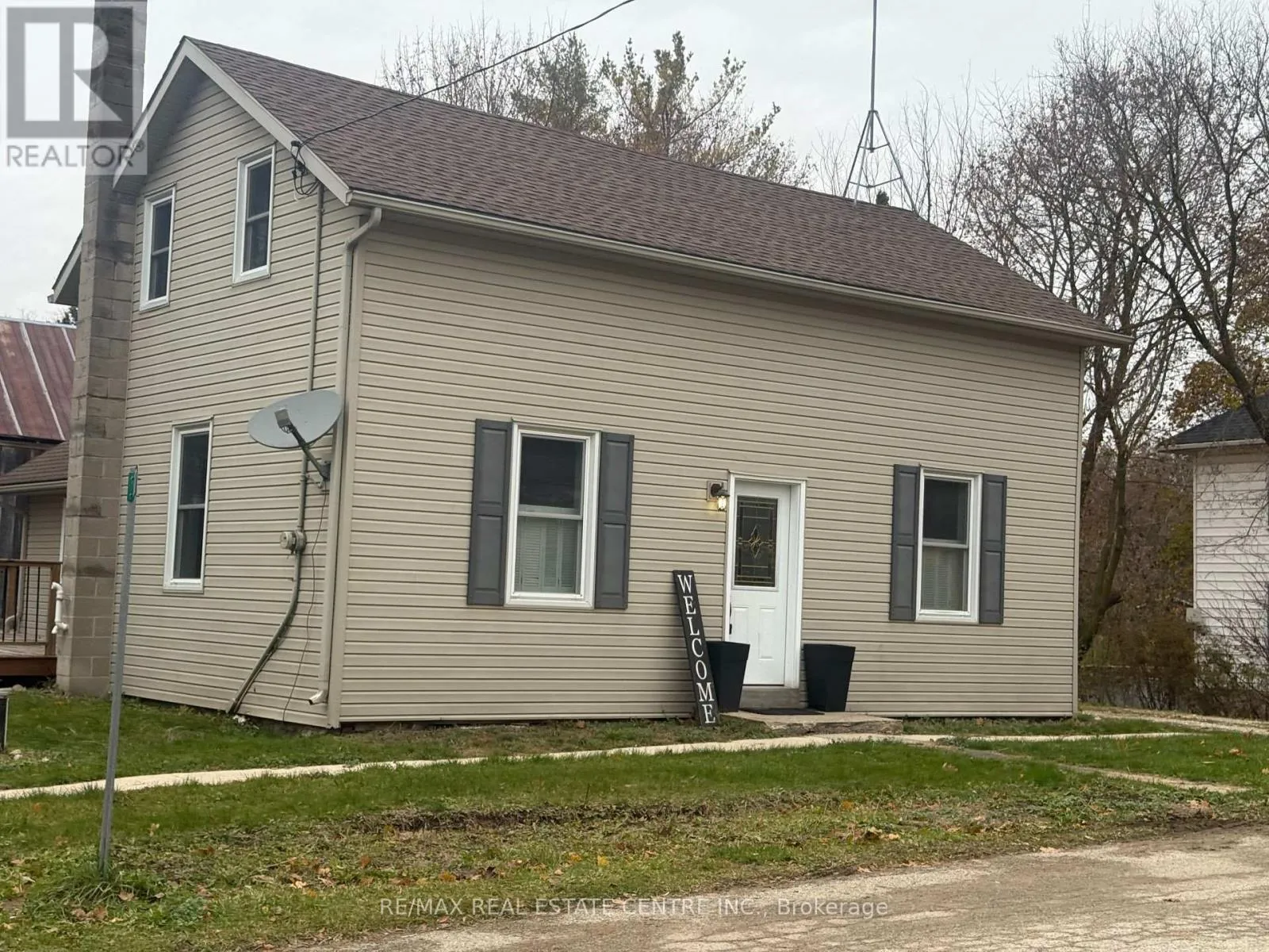 House for rent: 107 Centre Street E, Southgate, Ontario N0G 2A0