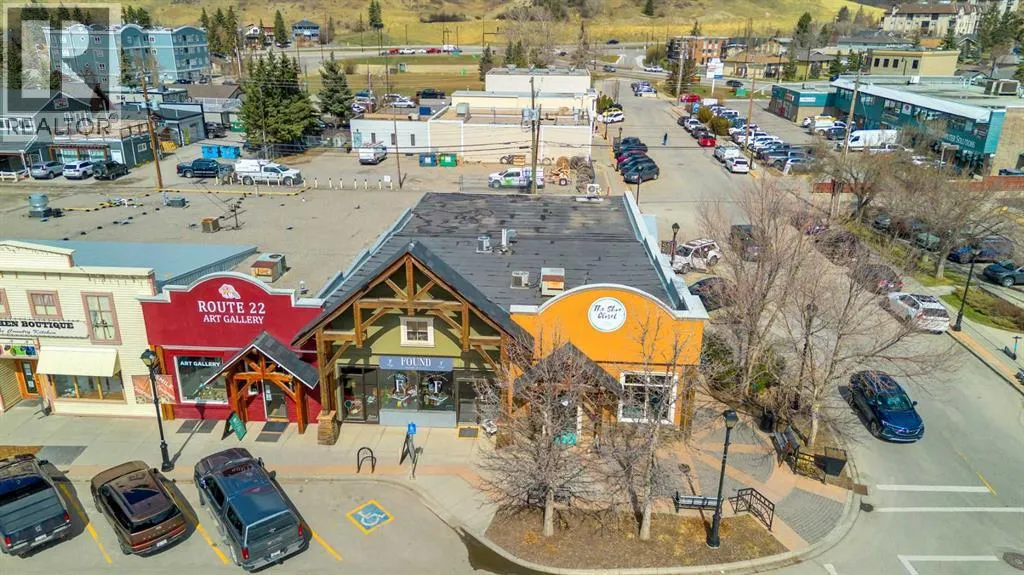 Retail for rent: 107 First Avenue W, Cochrane, Alberta T4C 1A5