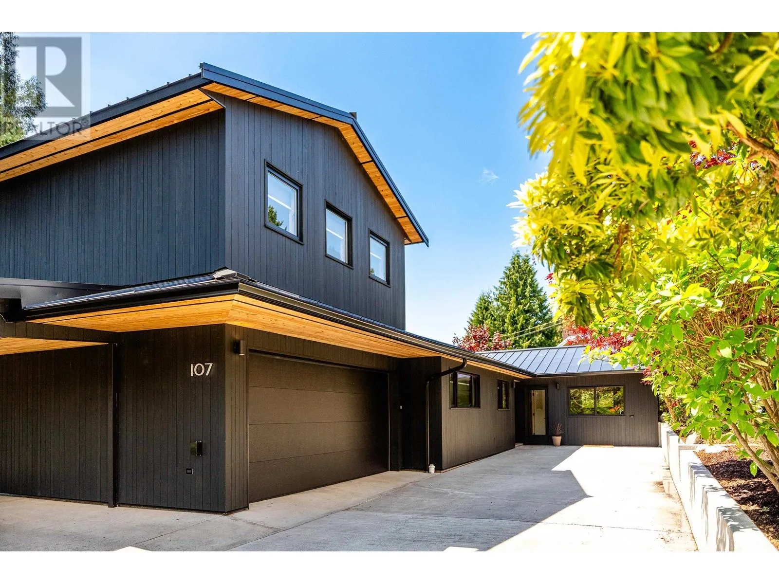 House for rent: 107 Mahan Road, Gibsons, British Columbia V0N 1V3